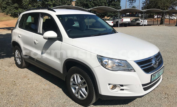 Acheter Occasion Voiture Volkswagen Tiguan Blanc à Beitbridge, Matabeleland South Acheter Occasion Voiture Volkswagen Tiguan Blanc à Beitbridge, Matabeleland South