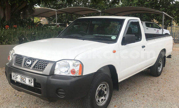 Acheter Occasion Voiture Nissan Hardbody Blanc à Beitbridge, Matabeleland South Acheter Occasion Voiture Nissan Hardbody Blanc à Beitbridge, Matabeleland South