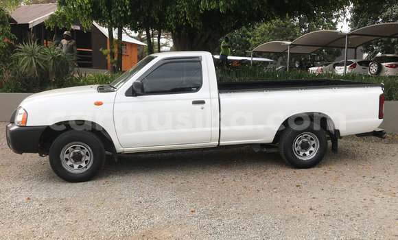 Acheter Occasion Voiture Nissan Hardbody Blanc à Beitbridge, Matabeleland South Acheter Occasion Voiture Nissan Hardbody Blanc à Beitbridge, Matabeleland South