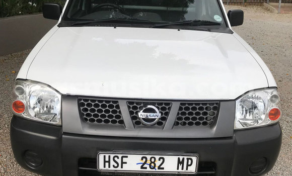 Acheter Occasion Voiture Nissan Hardbody Blanc à Beitbridge, Matabeleland South Acheter Occasion Voiture Nissan Hardbody Blanc à Beitbridge, Matabeleland South