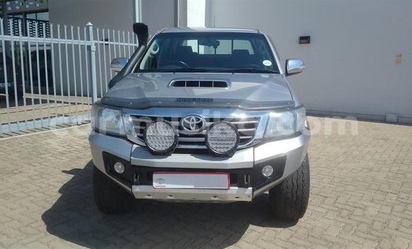 Tenga Tsaru Toyota Hilux Sirivha Mota in Beitbridge in Matabeleland South Tenga Tsaru Toyota Hilux Sirivha Mota in Beitbridge in Matabeleland South