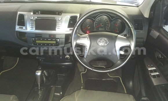 Tenga Tsaru Toyota Hilux Sirivha Mota in Beitbridge in Matabeleland South Tenga Tsaru Toyota Hilux Sirivha Mota in Beitbridge in Matabeleland South