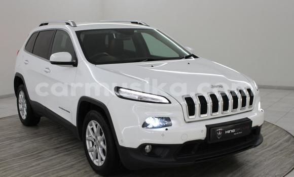 Nunua Ilio tumika Jeep Cherokee Nyeupe Gari ndani ya Beitbridge nchini Matabeleland Kusini Nunua Ilio tumika Jeep Cherokee Nyeupe Gari ndani ya Beitbridge nchini Matabeleland Kusini
