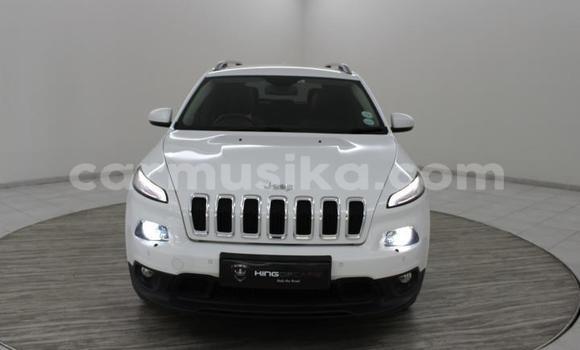 Nunua Ilio tumika Jeep Cherokee Nyeupe Gari ndani ya Beitbridge nchini Matabeleland Kusini Nunua Ilio tumika Jeep Cherokee Nyeupe Gari ndani ya Beitbridge nchini Matabeleland Kusini