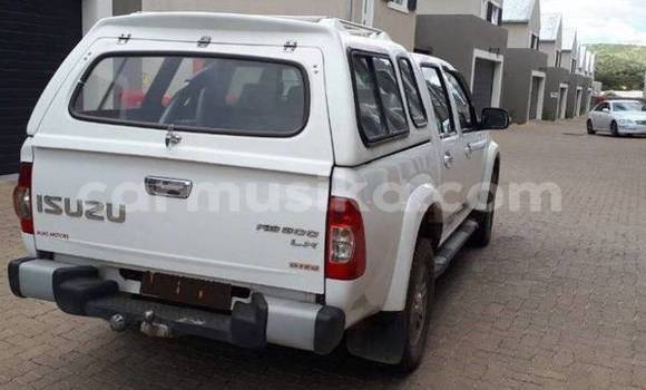 Acheter Occasion Voiture Isuzu KB Blanc à Beitbridge, Matabeleland South Acheter Occasion Voiture Isuzu KB Blanc à Beitbridge, Matabeleland South
