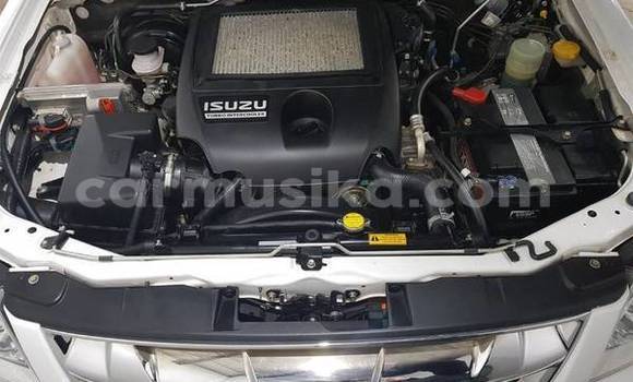 Acheter Occasion Voiture Isuzu KB Blanc à Beitbridge, Matabeleland South Acheter Occasion Voiture Isuzu KB Blanc à Beitbridge, Matabeleland South