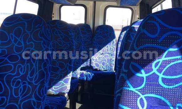 Acheter Occasion Voiture IVECO Massif Blanc à Beitbridge, Matabeleland South Acheter Occasion Voiture IVECO Massif Blanc à Beitbridge, Matabeleland South