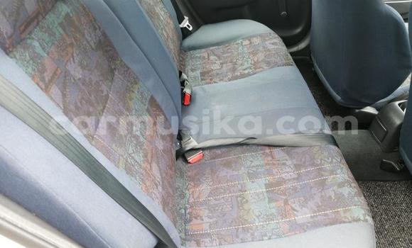 Acheter Occasion Voiture Toyota Corolla Gris à Beitbridge, Matabeleland South Acheter Occasion Voiture Toyota Corolla Gris à Beitbridge, Matabeleland South