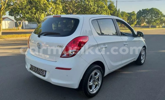 Acheter Occasion Voiture Hyundai i20 Blanc à Beitbridge, Matabeleland South Acheter Occasion Voiture Hyundai i20 Blanc à Beitbridge, Matabeleland South