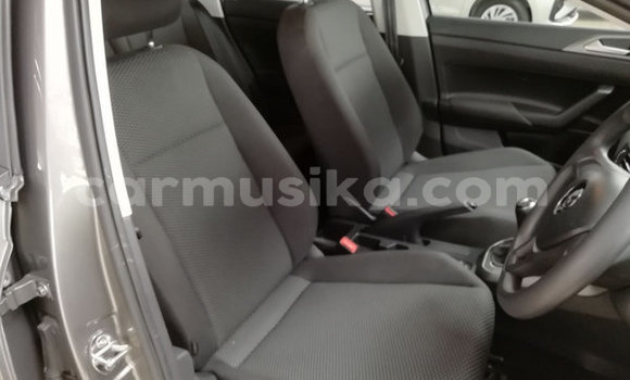 Nunua Ilio tumika Volkswagen Polo Nyingine Gari ndani ya Beitbridge nchini Matabeleland Kusini Nunua Ilio tumika Volkswagen Polo Nyingine Gari ndani ya Beitbridge nchini Matabeleland Kusini