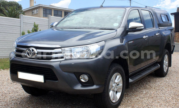 Nunua Ilio tumika Toyota Hilux Beige Gari ndani ya Beitbridge nchini Matabeleland Kusini Nunua Ilio tumika Toyota Hilux Beige Gari ndani ya Beitbridge nchini Matabeleland Kusini