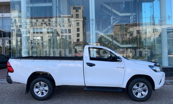 Tenga Tsaru Toyota Hilux Chena Mota in Beitbridge in Matabeleland South Tenga Tsaru Toyota Hilux Chena Mota in Beitbridge in Matabeleland South