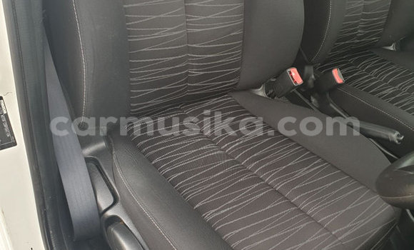 Acheter Occasion Voiture Mazda 2 Blanc à Beitbridge, Matabeleland South Acheter Occasion Voiture Mazda 2 Blanc à Beitbridge, Matabeleland South