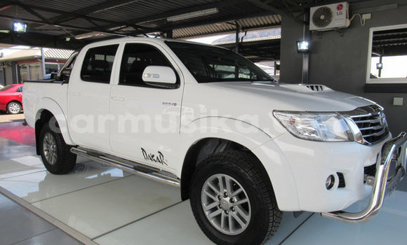 Acheter Occasion Voiture Toyota Hilux Blanc à Beitbridge, Matabeleland South Acheter Occasion Voiture Toyota Hilux Blanc à Beitbridge, Matabeleland South