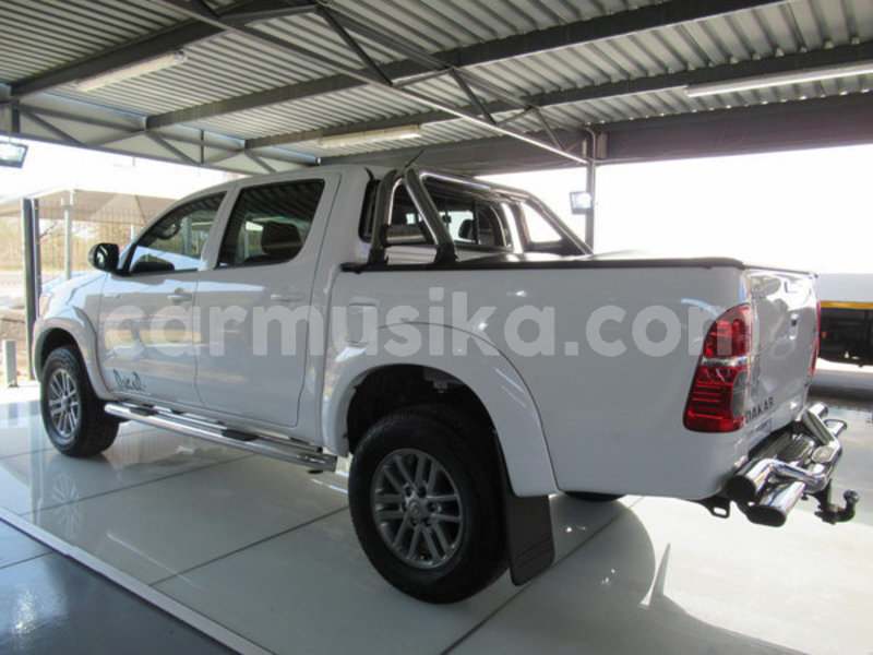 Big with watermark toyota hilux matabeleland south beitbridge 11763