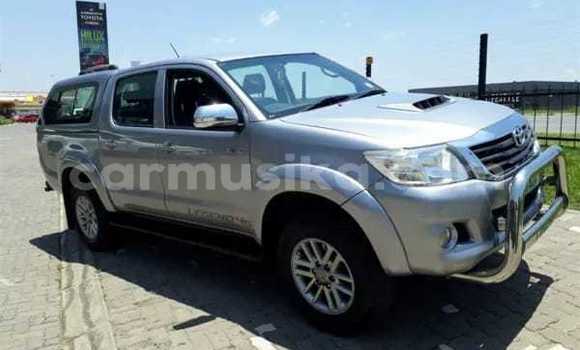 Tenga Tsaru Toyota Hilux Sirivha Mota in Bulawayo in Bulawayo Tenga Tsaru Toyota Hilux Sirivha Mota in Bulawayo in Bulawayo