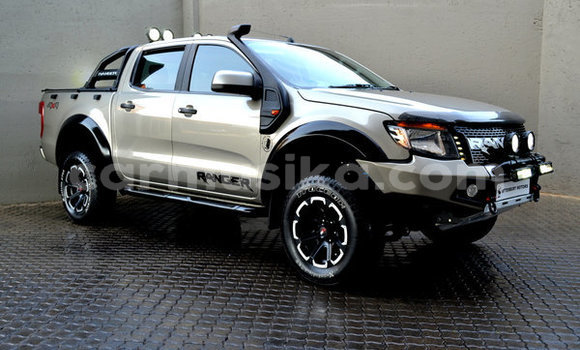 Acheter Occasion Voiture Ford Ranger Gris à Beitbridge, Matabeleland South Acheter Occasion Voiture Ford Ranger Gris à Beitbridge, Matabeleland South