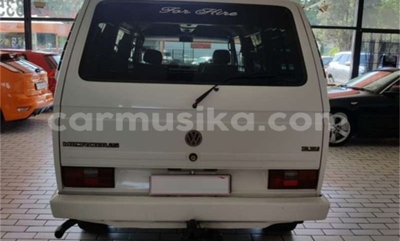 Tenga Tsaru Volkswagen Caravelle Chena Mota in Beitbridge in Matabeleland South Tenga Tsaru Volkswagen Caravelle Chena Mota in Beitbridge in Matabeleland South