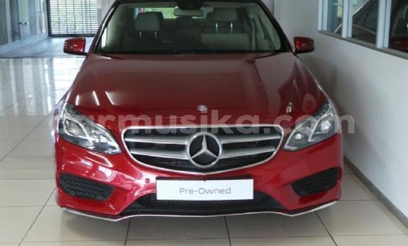 Tenga Tsaru Mercedes‒Benz E-klasse AMG Tsvuku Mota in Beitbridge in Matabeleland South Tenga Tsaru Mercedes‒Benz E-klasse AMG Tsvuku Mota in Beitbridge in Matabeleland South