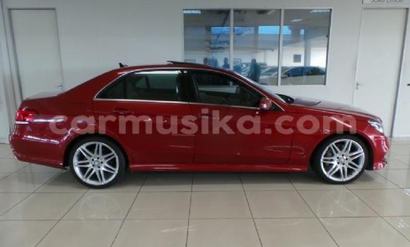 Tenga Tsaru Mercedes‒Benz E-klasse AMG Tsvuku Mota in Beitbridge in Matabeleland South Tenga Tsaru Mercedes‒Benz E-klasse AMG Tsvuku Mota in Beitbridge in Matabeleland South