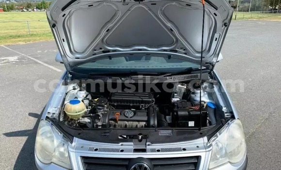 Tenga Tsaru Volkswagen Polo Sirivha Mota in Mapopoma eVhitori in Matabeleland North Tenga Tsaru Volkswagen Polo Sirivha Mota in Mapopoma eVhitori in Matabeleland North