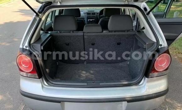 Tenga Tsaru Volkswagen Polo Sirivha Mota in Mapopoma eVhitori in Matabeleland North Tenga Tsaru Volkswagen Polo Sirivha Mota in Mapopoma eVhitori in Matabeleland North