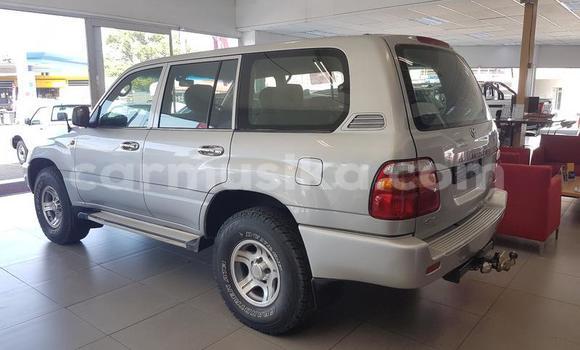 Buy Used Toyota Land Cruiser Silver Car in Beitbridge in Matabeleland South Buy Used Toyota Land Cruiser Silver Car in Beitbridge in Matabeleland South