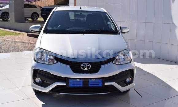 Buy Used Toyota Etios Silver Car in Beitbridge in Matabeleland South Buy Used Toyota Etios Silver Car in Beitbridge in Matabeleland South