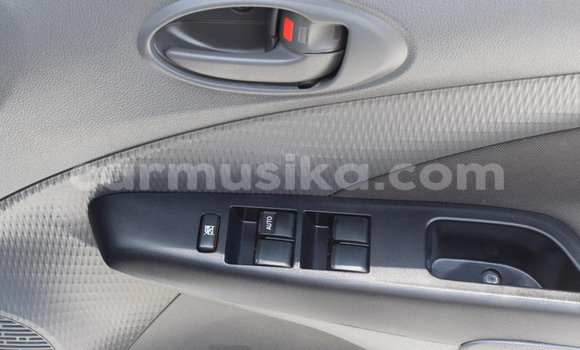 Acheter Occasion Voiture Toyota Etios Blanc à Beitbridge, Matabeleland South Acheter Occasion Voiture Toyota Etios Blanc à Beitbridge, Matabeleland South