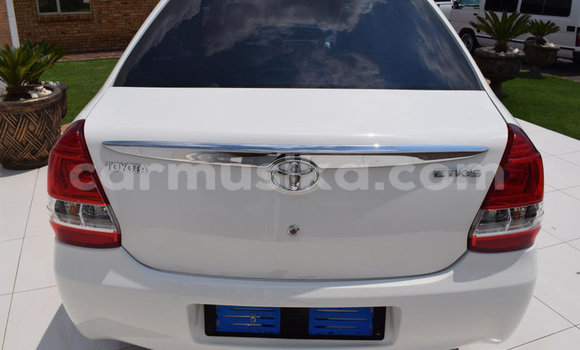 Acheter Occasion Voiture Toyota Etios Blanc à Beitbridge, Matabeleland South Acheter Occasion Voiture Toyota Etios Blanc à Beitbridge, Matabeleland South
