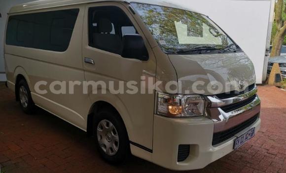 Buy Used Toyota 2000GT White Car in Beitbridge in Matabeleland South Buy Used Toyota 2000GT White Car in Beitbridge in Matabeleland South