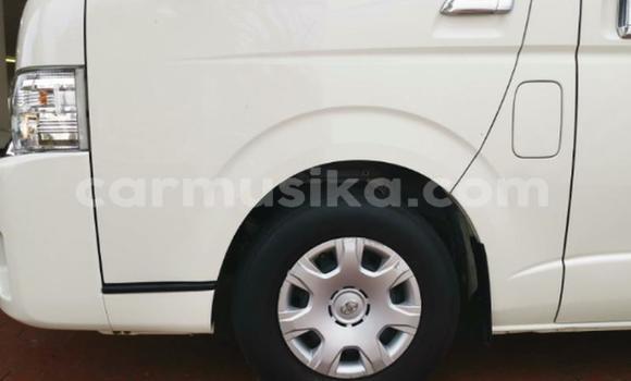 Buy Used Toyota 2000GT White Car in Beitbridge in Matabeleland South Buy Used Toyota 2000GT White Car in Beitbridge in Matabeleland South