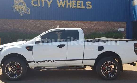 Acheter Occasion Voiture Ford Ranger Blanc à Beitbridge, Matabeleland South Acheter Occasion Voiture Ford Ranger Blanc à Beitbridge, Matabeleland South