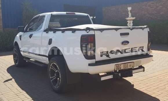 Acheter Occasion Voiture Ford Ranger Blanc à Beitbridge, Matabeleland South Acheter Occasion Voiture Ford Ranger Blanc à Beitbridge, Matabeleland South