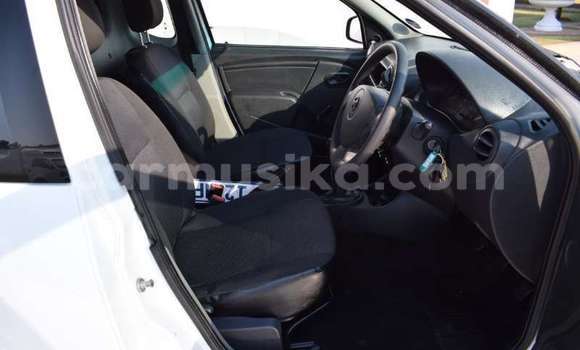 Tenga Tsaru Nissan NP 300 Chena Mota in Beitbridge in Matabeleland South Tenga Tsaru Nissan NP 300 Chena Mota in Beitbridge in Matabeleland South