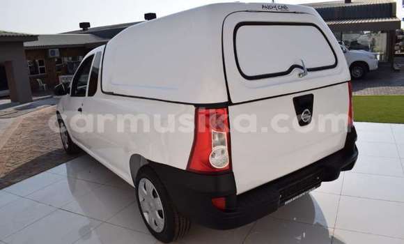 Tenga Tsaru Nissan NP 300 Chena Mota in Beitbridge in Matabeleland South Tenga Tsaru Nissan NP 300 Chena Mota in Beitbridge in Matabeleland South