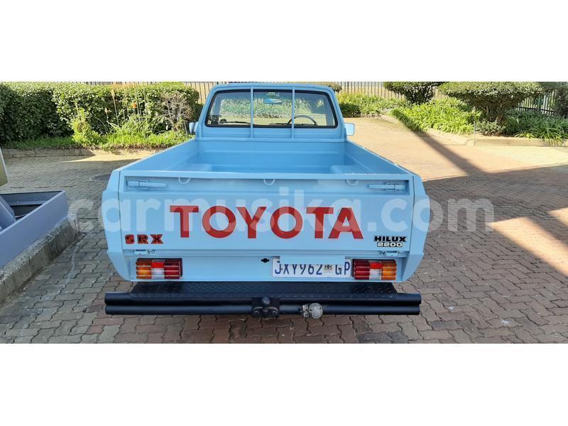 Big with watermark toyota hilux matabeleland south beitbridge 11815