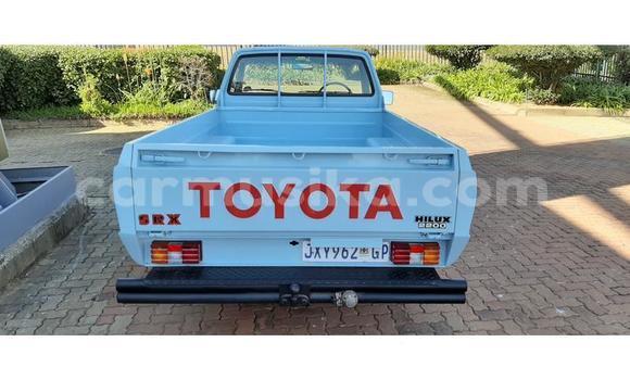 Acheter Occasion Voiture Toyota Hilux Bleu à Beitbridge, Matabeleland South Acheter Occasion Voiture Toyota Hilux Bleu à Beitbridge, Matabeleland South