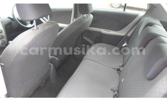 Acheter Occasion Voiture Toyota Yaris Gris à Beitbridge, Matabeleland South Acheter Occasion Voiture Toyota Yaris Gris à Beitbridge, Matabeleland South