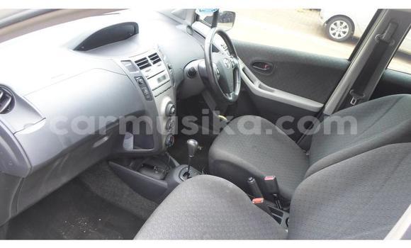 Acheter Occasion Voiture Toyota Yaris Gris à Beitbridge, Matabeleland South Acheter Occasion Voiture Toyota Yaris Gris à Beitbridge, Matabeleland South