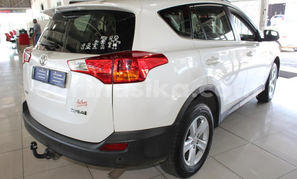Buy Used Toyota RAV4 White Car in Beitbridge in Matabeleland South Buy Used Toyota RAV4 White Car in Beitbridge in Matabeleland South
