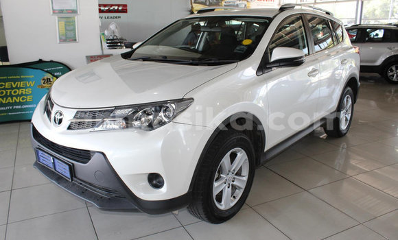 Buy Used Toyota RAV4 White Car in Beitbridge in Matabeleland South Buy Used Toyota RAV4 White Car in Beitbridge in Matabeleland South