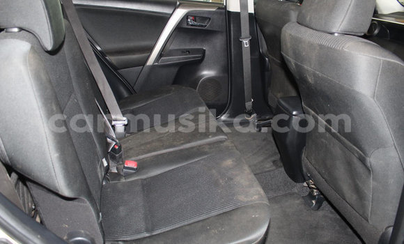 Buy Used Toyota RAV4 White Car in Beitbridge in Matabeleland South Buy Used Toyota RAV4 White Car in Beitbridge in Matabeleland South