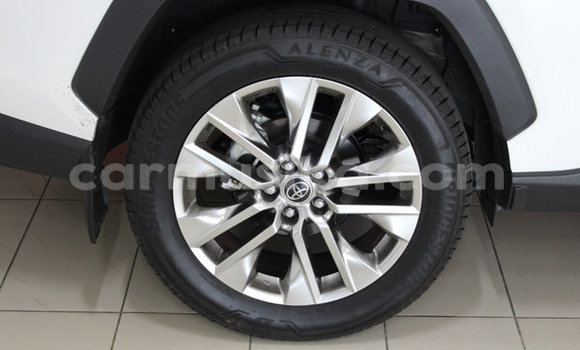 Buy Used Toyota RAV4 White Car in Beitbridge in Matabeleland South Buy Used Toyota RAV4 White Car in Beitbridge in Matabeleland South