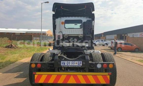 Acheter Occasion Utilitaire Isuzu FTR 850 Blanc à Beitbridge, Matabeleland South Acheter Occasion Utilitaire Isuzu FTR 850 Blanc à Beitbridge, Matabeleland South