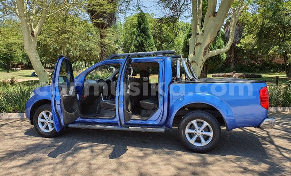 Acheter Occasion Voiture Nissan Navara Bleu à Beitbridge, Matabeleland South Acheter Occasion Voiture Nissan Navara Bleu à Beitbridge, Matabeleland South