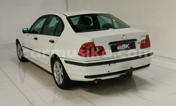 Tenga Tsaru BMW 315 Chena Mota in Beitbridge in Matabeleland South Tenga Tsaru BMW 315 Chena Mota in Beitbridge in Matabeleland South