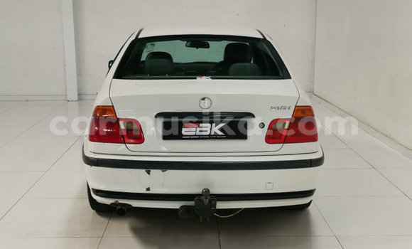 Tenga Tsaru BMW 315 Chena Mota in Beitbridge in Matabeleland South Tenga Tsaru BMW 315 Chena Mota in Beitbridge in Matabeleland South