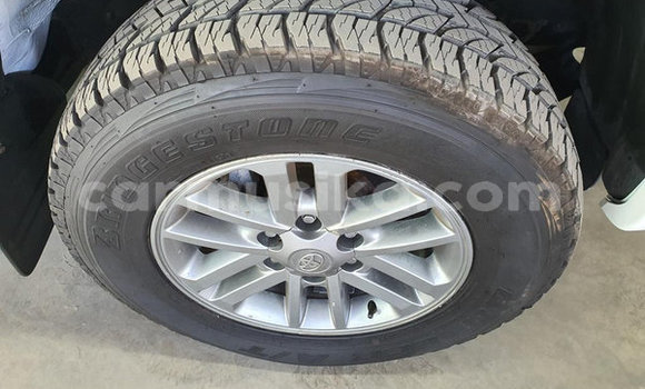 Buy Used Toyota Hilux White Car in Beitbridge in Matabeleland South Buy Used Toyota Hilux White Car in Beitbridge in Matabeleland South