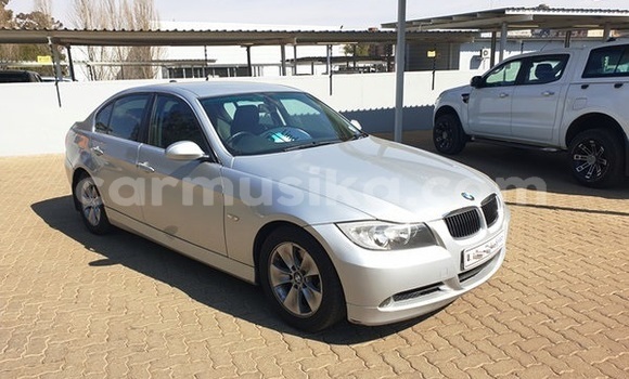 Nunua Ilio tumika BMW 326 Fedha Gari ndani ya Beitbridge nchini Matabeleland Kusini Nunua Ilio tumika BMW 326 Fedha Gari ndani ya Beitbridge nchini Matabeleland Kusini